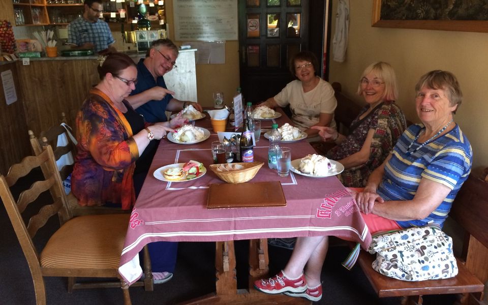Tour group on a Bananas4Beading holiday