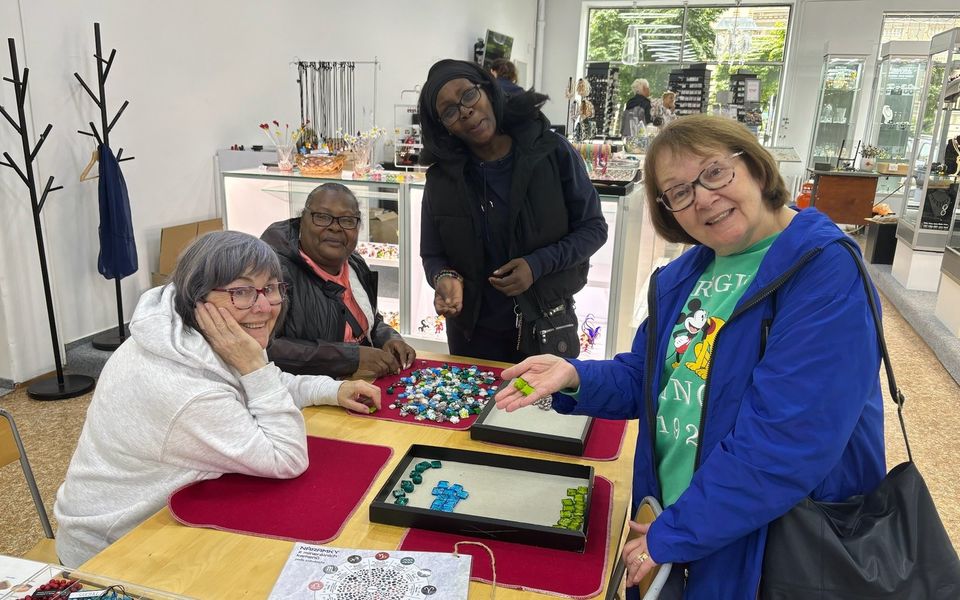 Tour group on a Bananas4Beading holiday