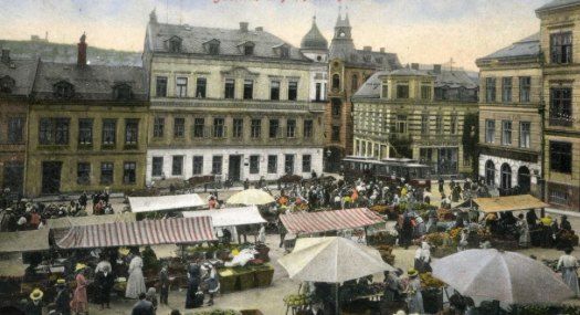 Vintage market day in the Jablonec square