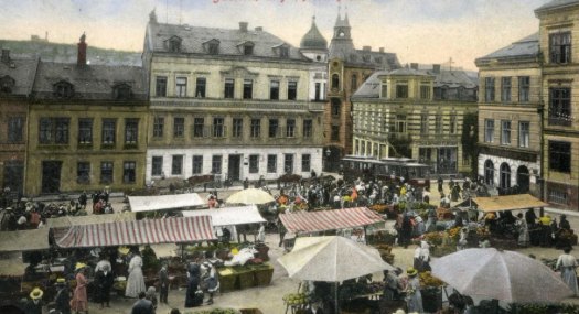 Vintage market day in the Jablonec square